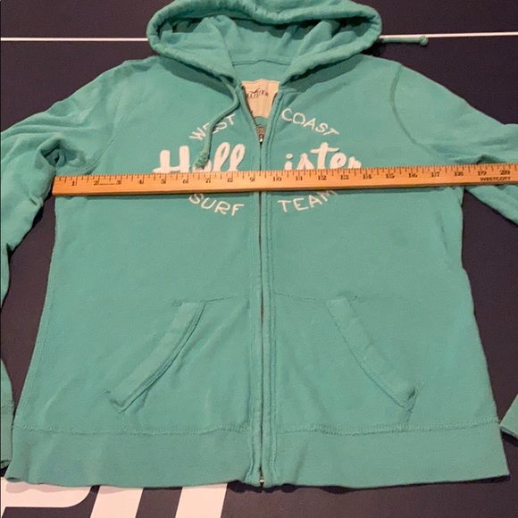 Beautiful green Hollister hoodie.🍀 - Picture 6 of 7